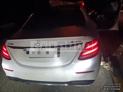 Photo 1 of 20: 2020 Mercedes-Benz E300 4Matic — Korean insurance auction