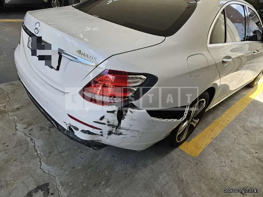Photo 2 of 12: 2016 Mercedes-Benz E300 4Matic — Korean insurance auction