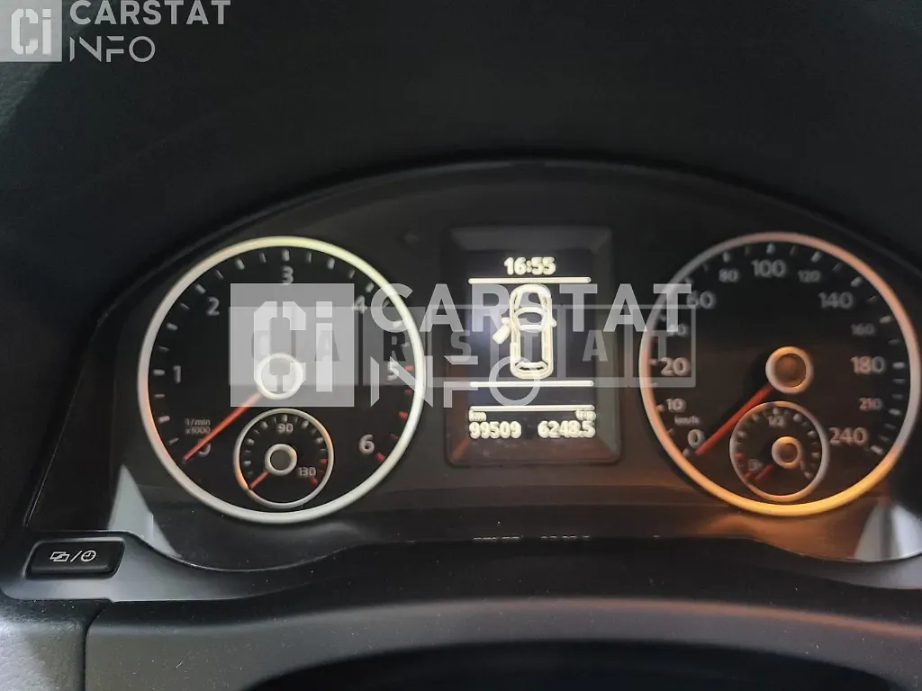 Photo 2 of 9: 2015 Volkswagen Tiguan 2.0 TDI Blue Motion, VIN WVGZZZ5NZFW557984 — Korean insurance auction