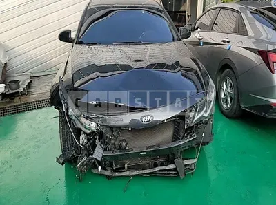 Photo 1 of 4: 2020 Kia K5 — Korean insurance auction