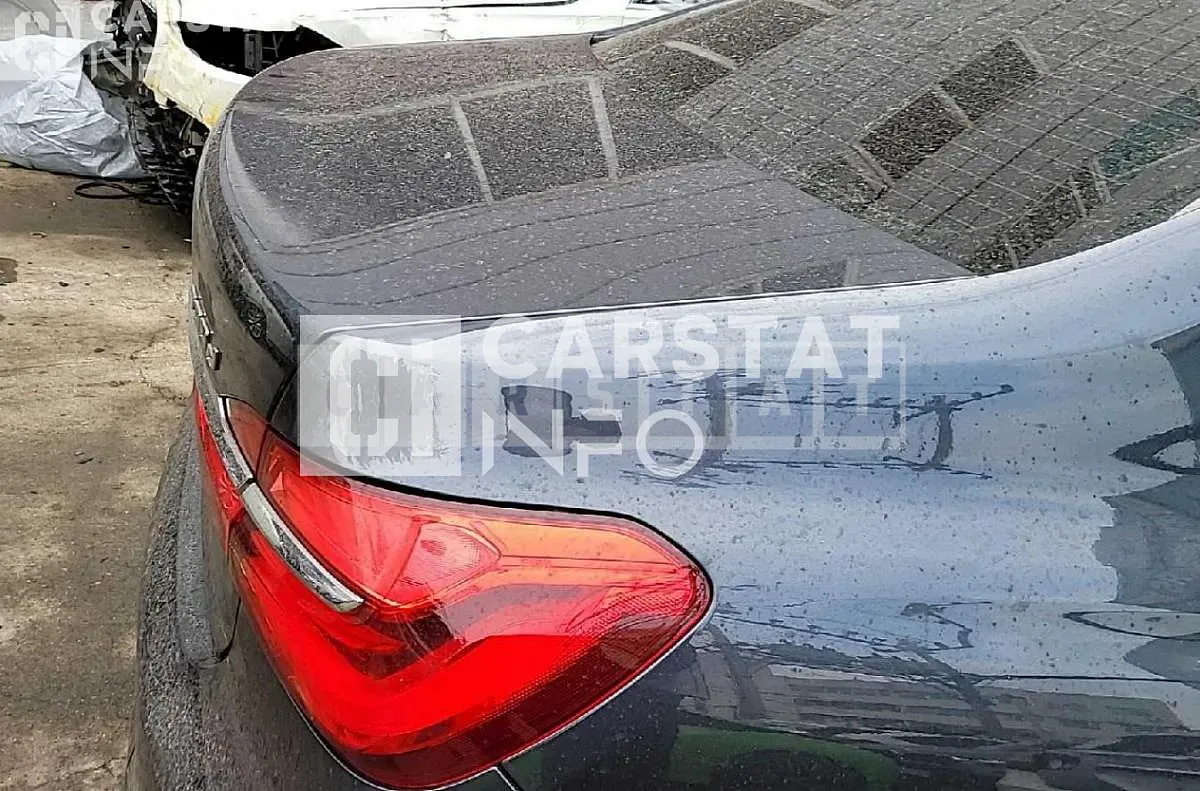 Photo 2 of 19: 2016 BMW 730d xDrive, VIN WBA7C4104GG525539 — Korean insurance auction