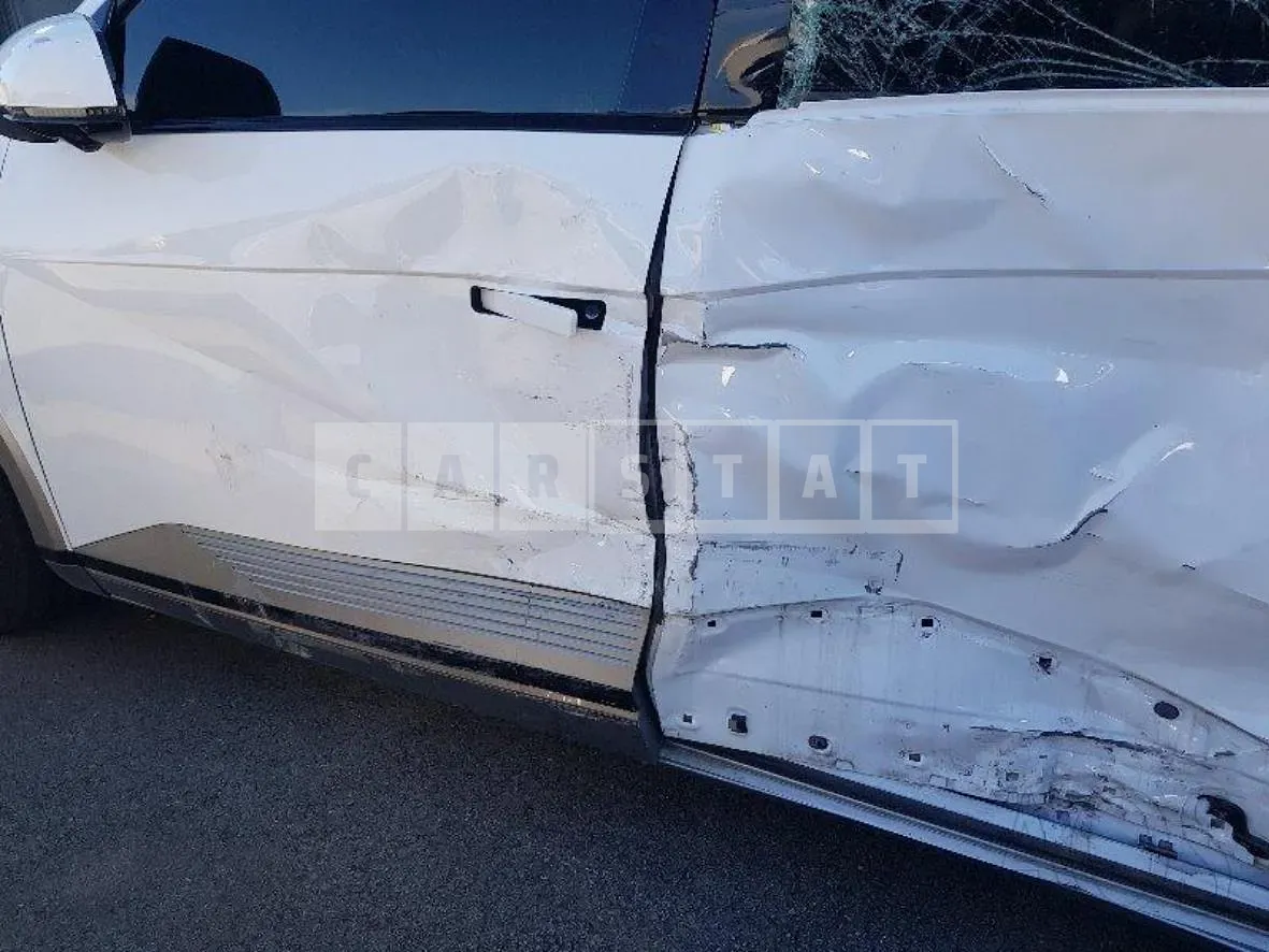 Photo 2 of 17: 2022 Hyundai IONIQ 5 Long Range, VIN KMHKR81AFNU117016 — Korean insurance auction