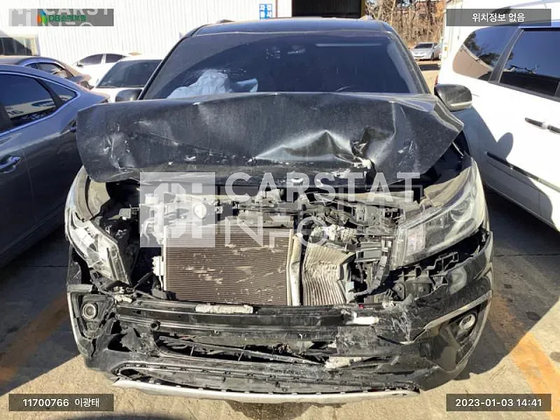 Photo 2 of 7: 2018 Kia Carnival, VIN KNAMB81ABKS525049 — Korean insurance auction