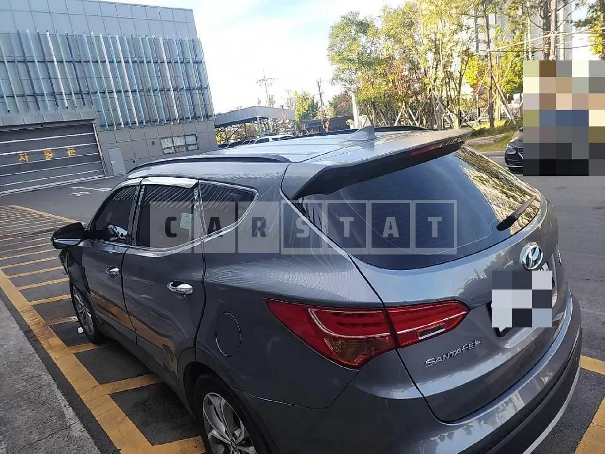 Photo 2 of 34: 2015 Hyundai Santa Fe DM 2.0 (4WD), VIN KMHSW81UDFU480675 — Korean insurance auction