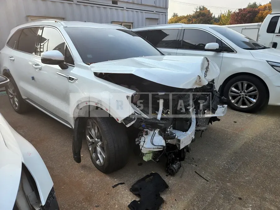 Photo 2 of 5: 2021 Kia Sorento 2.2, VIN KNARF81BGMA102204 — Korean insurance auction