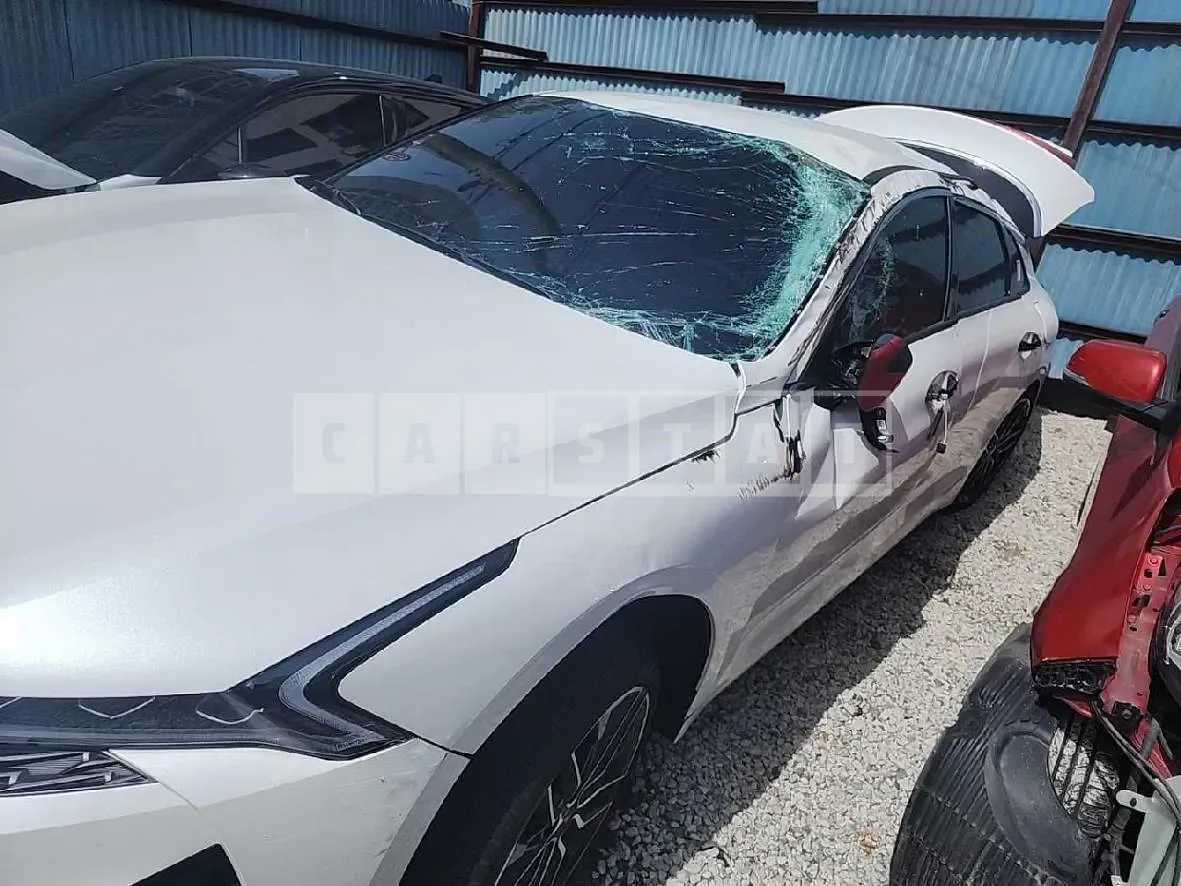 Photo 2 of 41: 2022 Kia K5 1.6 — Korean insurance auction