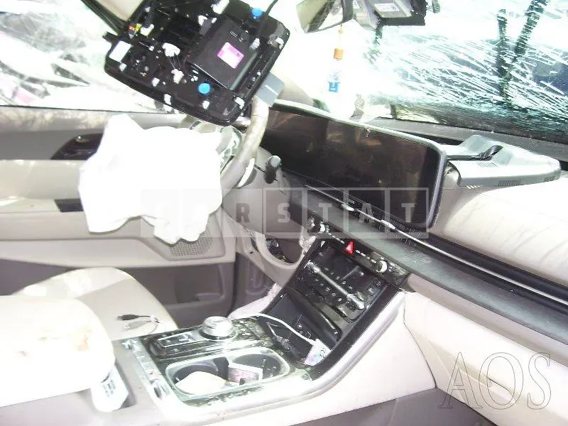 Photo 2 of 10: 2023 Kia Carnival Limousine, VIN KNANE81BBPS292649 — Korean insurance auction