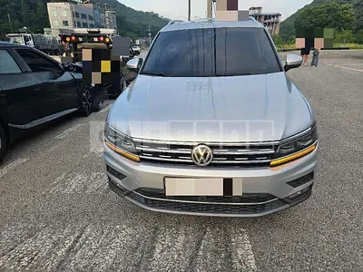 Photo 1 of 52: 2018 Volkswagen Tiguan 2.0 TDI 4MOTION, VIN WVGZZZ5NZJW935039 — Korean insurance auction