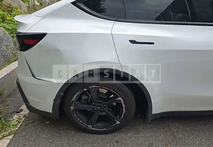 Photo 2 of 33: 2025 Tesla Model Y RWD — Korean insurance auction