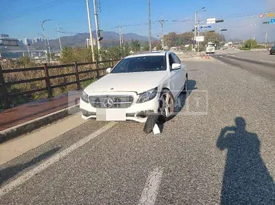 Photo 1 of 33: 2016 Mercedes-Benz E220 d — Korean insurance auction