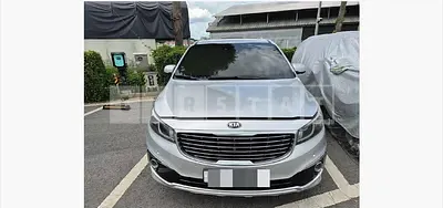Photo 1 of 35: 2015 Kia Carnivals — Korean insurance auction