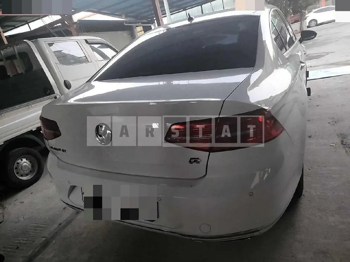 Photo 2 of 10: 2018 Volkswagen Passat GT 2.0 TDI — Korean insurance auction