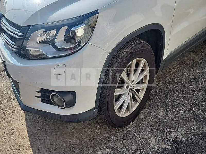 Photo 2 of 32: 2015 Volkswagen Tiguan 2.0 TDI BMT, VIN WVGZZZ5NZFW612810 — Korean insurance auction