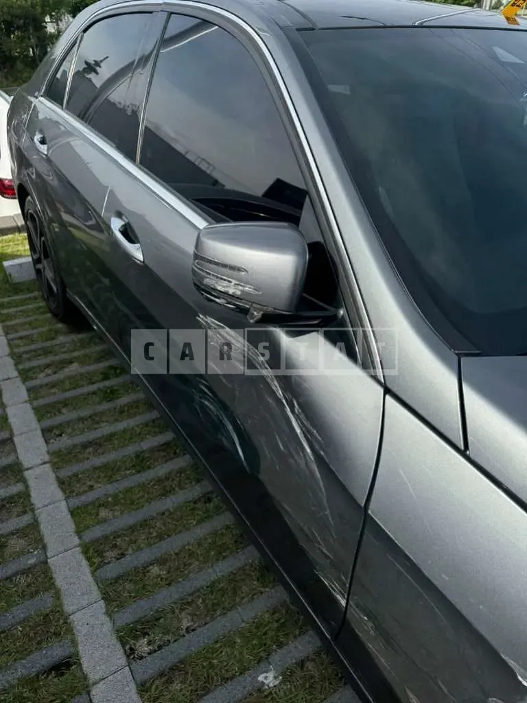 Photo 2 of 12: 2016 Mercedes-Benz E250 BlueTec 4Matic — Korean insurance auction