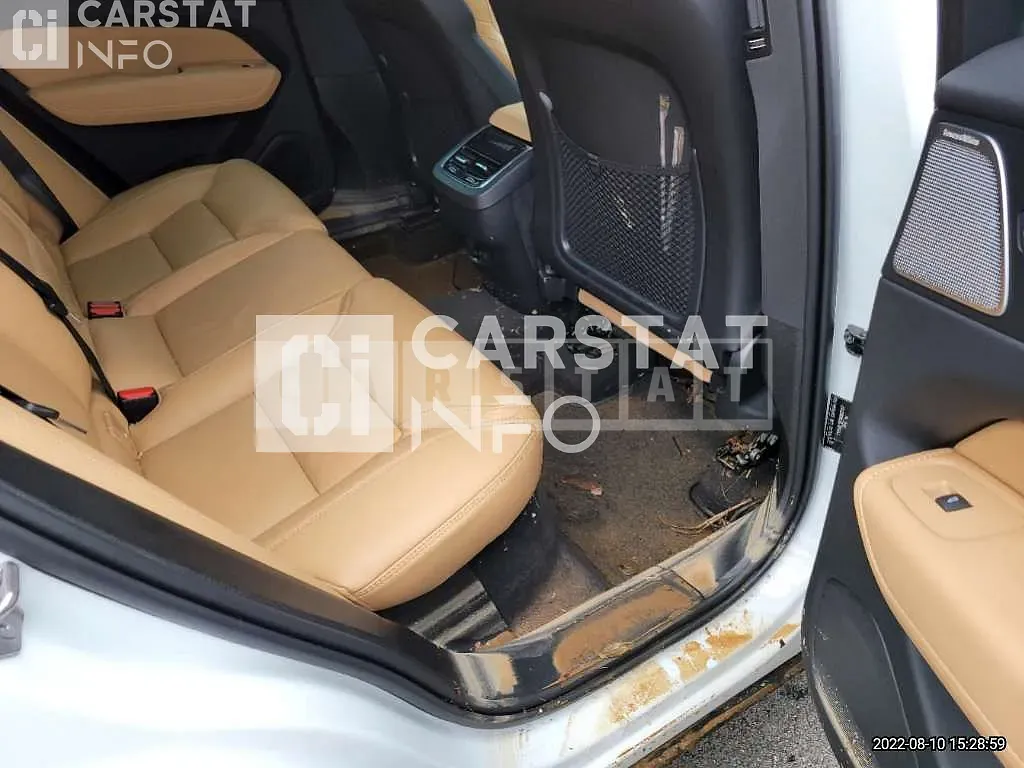Photo 2 of 14: 2021 Volvo Sumbolbo XC60B5 AWD — Korean insurance auction