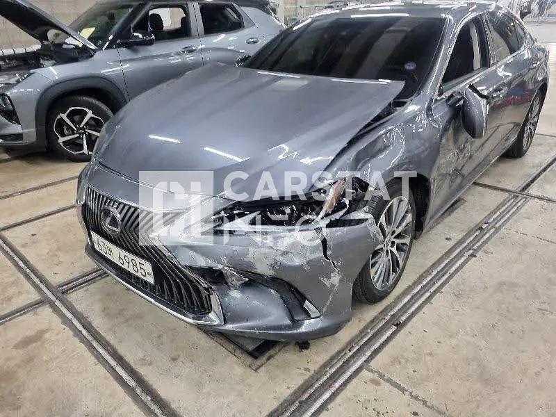 Photo 2 of 14: 2018 Lexus ES300h, VIN JTHB21B18K2020274 — Korean insurance auction