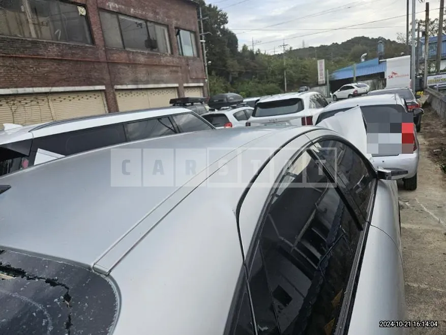 Photo 2 of 13: 2023 Hyundai IONIQ 6 Electric Car — Korean insurance auction