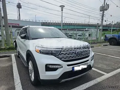Photo 1 of 13: 2021 Ford Explorer 3.0 — Korean insurance auction