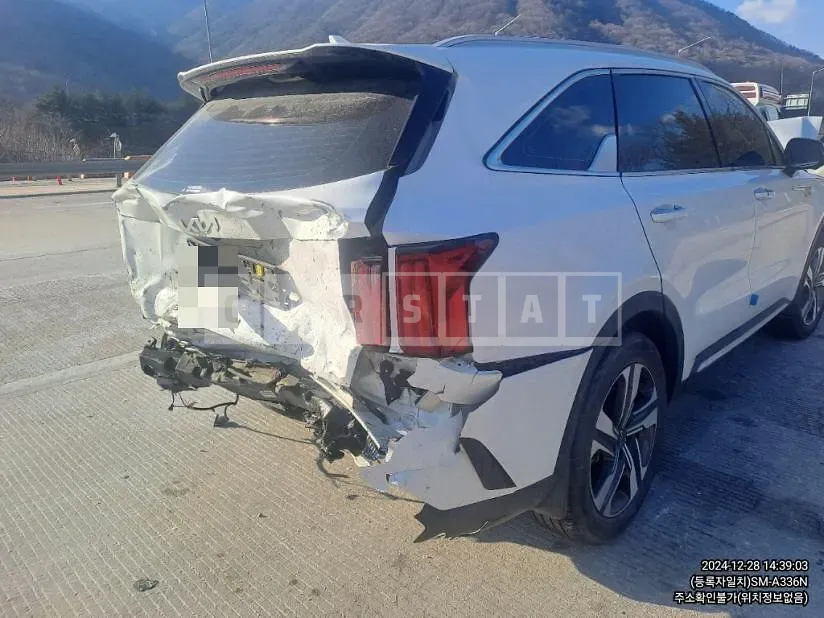 Photo 3 of 3: 2022 Kia Sorento Hybrid — Korean insurance auction