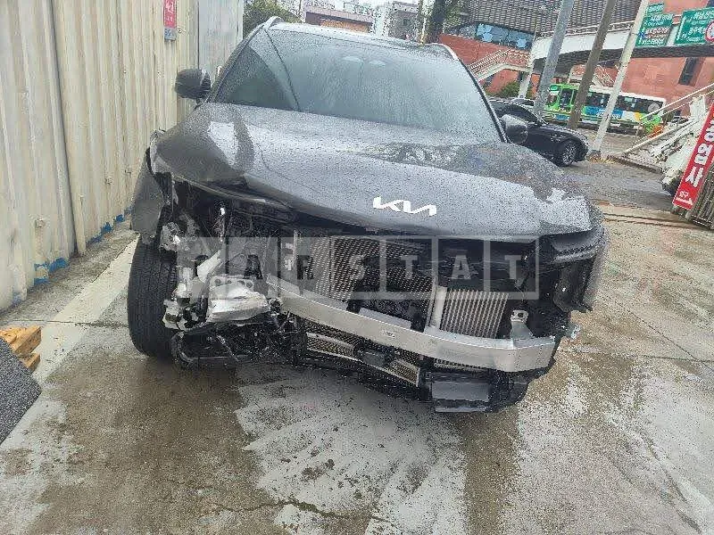 Photo 2 of 22: 2024 Kia Sorento Hybrid, VIN KNARK81GBRA262491 — Korean insurance auction