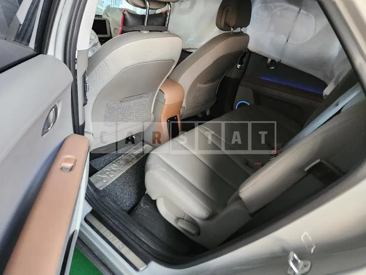 Photo 2 of 21: 2021 Hyundai IONIQ 5 — Korean insurance auction
