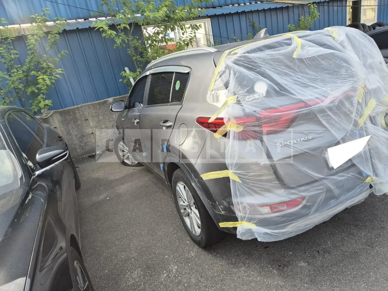 Photo 2 of 13: 2017 Kia Sportage, VIN KNAPM813BJK380055 — Korean insurance auction