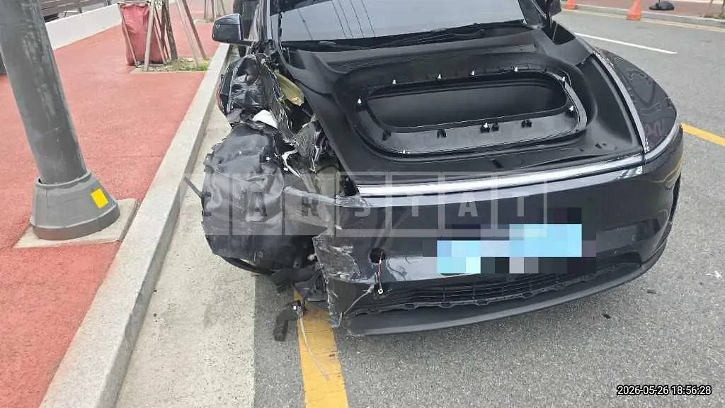 Photo 2 of 20: 2026 Tesla Model Y Premium RWD — Korean insurance auction