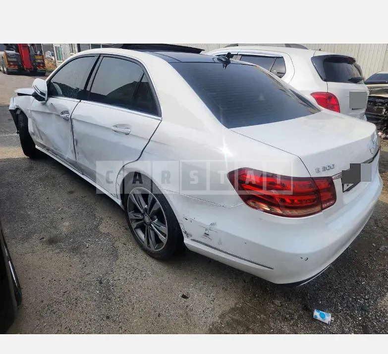 Photo 2 of 5: 2015 Mercedes-Benz E300 4Matic — Korean insurance auction