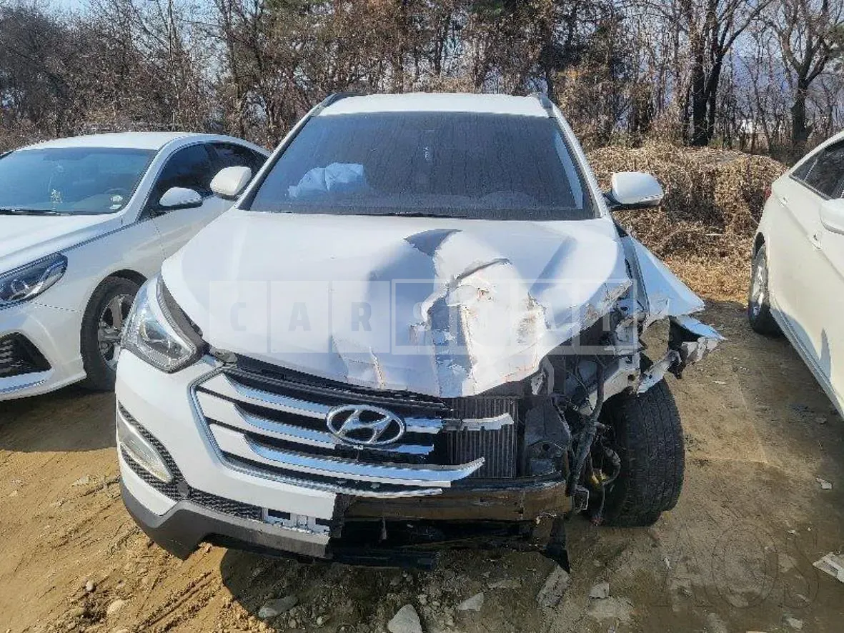 Photo 2 of 11: 2015 Hyundai Santa Fe 2.0, VIN KMHSW81UBFU487441 — Korean insurance auction