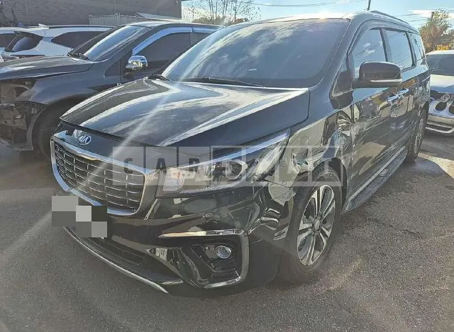 Photo 2 of 9: 2019 Kia Carnivals — Korean insurance auction