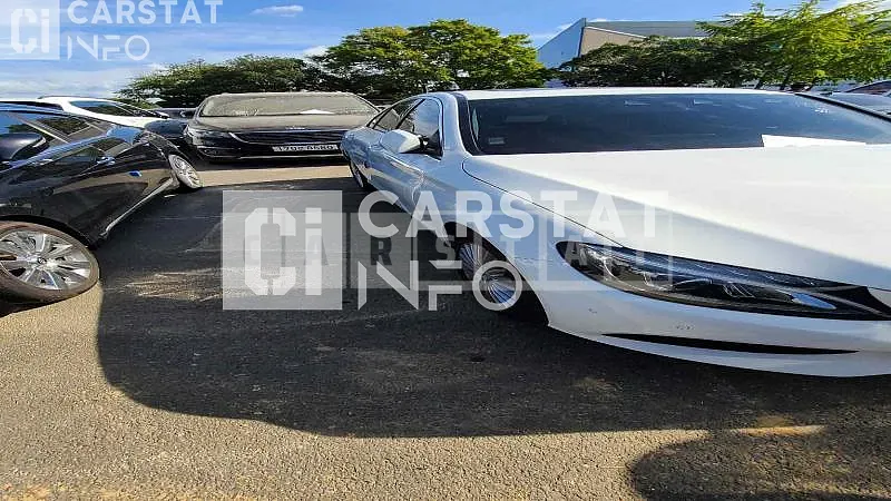 Photo 2 of 7: 2017 Mercedes-Benz C220 d, VIN WDDWF0EB0HR251245 — Korean insurance auction