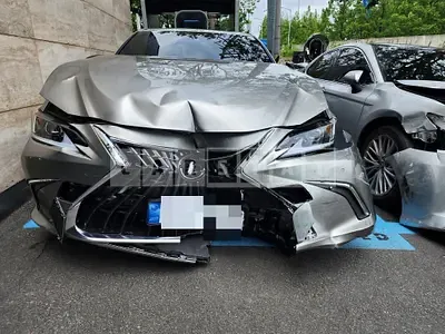 Photo 1 of 15: 2023 Lexus ES300h, VIN JTHBA1C16P2015101 — Korean insurance auction