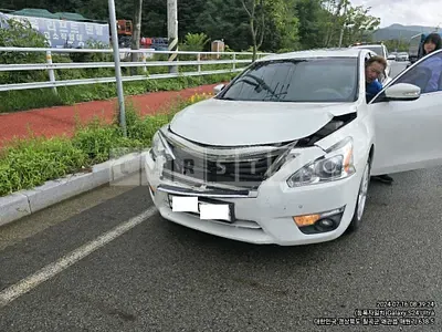 Photo 1 of 4: 2016 Nissan Altima 2.5 — Korean insurance auction