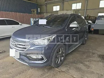 Photo 1 of 18: 2016 Hyundai Santa Fe DM — Korean insurance auction