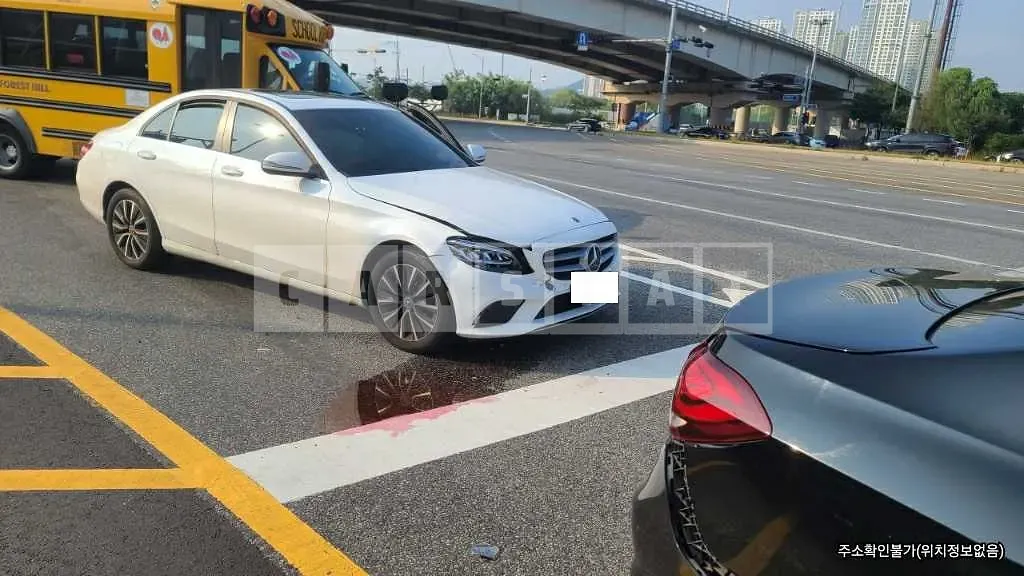 Photo 2 of 47: 2020 Mercedes-Benz C 200 — Korean insurance auction