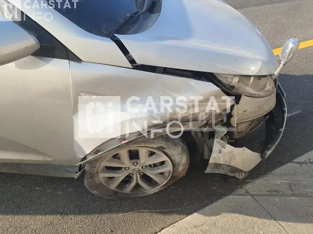 Photo 2 of 9: 2015 Kia Sportage R — Korean insurance auction