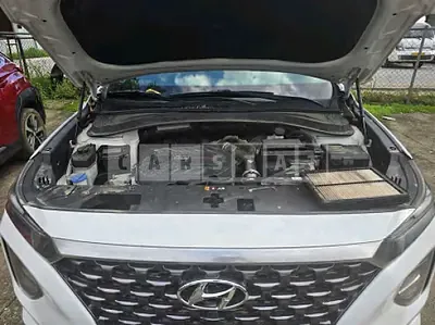 Photo 1 of 50: 2019 Hyundai Santa Fe — Korean insurance auction
