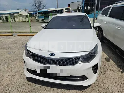 Photo 1 of 36: 2017 Kia K5, VIN KNAGT411BJA204831 — Korean insurance auction