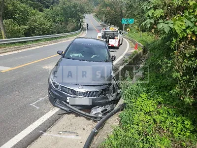 Photo 1 of 4: 2017 Kia K5 2.0(LPI) — Korean insurance auction