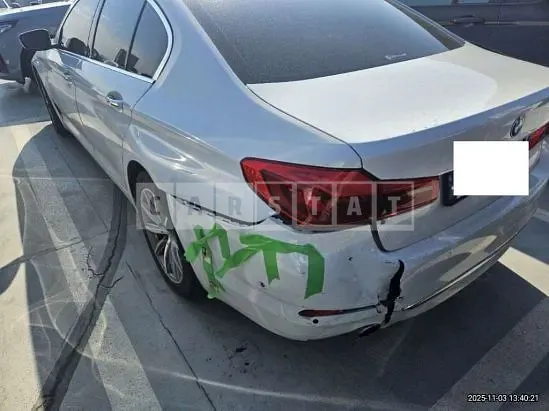 Photo 2 of 24: 2018 BMW 520i — Korean insurance auction