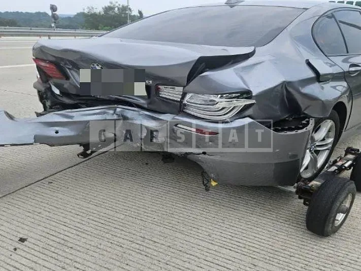 Photo 2 of 5: 2016 BMW 520d — Korean insurance auction