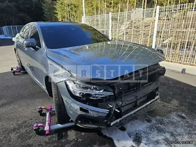 Photo 1 of 13: 2021 Volvo S90 T8 AWD — Korean insurance auction