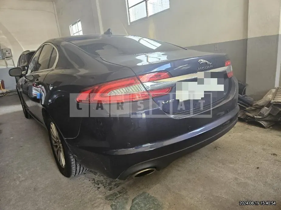 Photo 2 of 7: 2015 Jaguar XF 2.0GTDI — Korean insurance auction