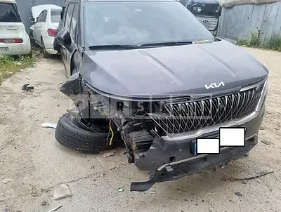 Photo 1 of 28: 2023 Kia Carnival, VIN KNANE81BBPS235891 — Korean insurance auction