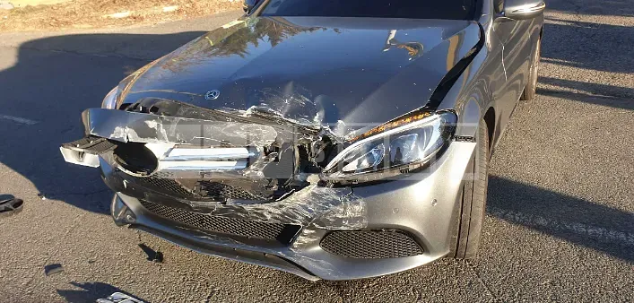 Photo 2 of 3: 2018 Mercedes-Benz C 200, VIN WDDWF4CB4JF685394 — Korean insurance auction
