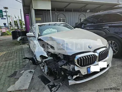 2022 BMW 520i
