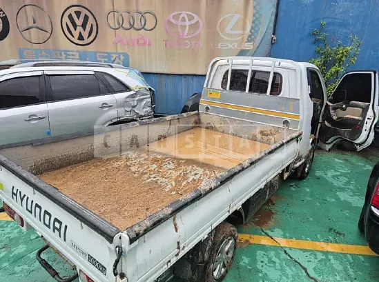 Photo 2 of 12: 2023 Hyundai Santa Fe — Korean insurance auction