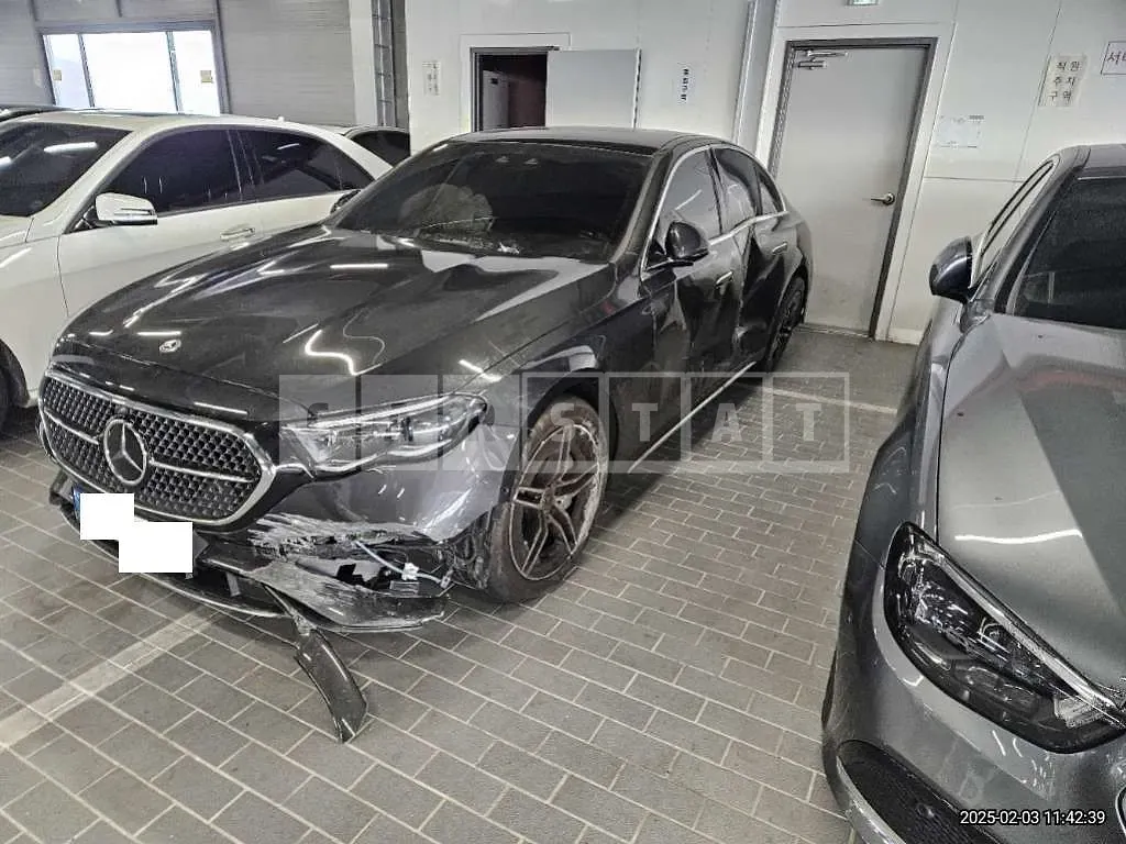 Photo 2 of 26: 2024 Mercedes-Benz E 300 4Matic — Korean insurance auction