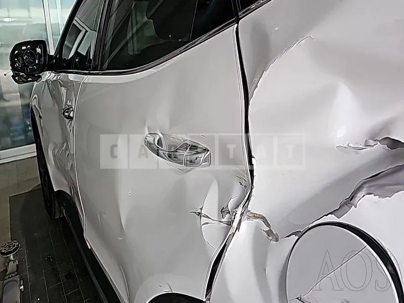 Photo 2 of 35: 2018 Hyundai Santa Fe, VIN KMHSW81UBJU771598 — Korean insurance auction