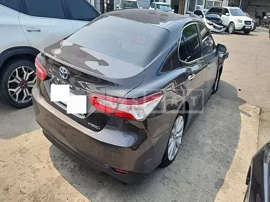 Photo 2 of 23: 2019 Toyota Camry Hybrid, VIN JTNB21HK9K3042730 — Korean insurance auction